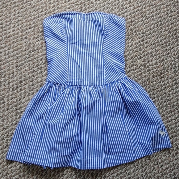 Abercrombie & Fitch Dresses & Skirts - Abercrombie & Fitch Strapless Blue and White Striped Dress